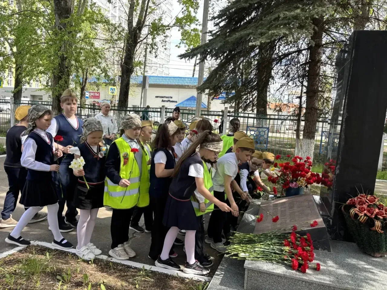 🕯️🎉 Акция «Георгиевская лента» в честь Дня Победы 🎉🕯️ Эстафета памяти🎗 В преддверии 81-й годовщины П