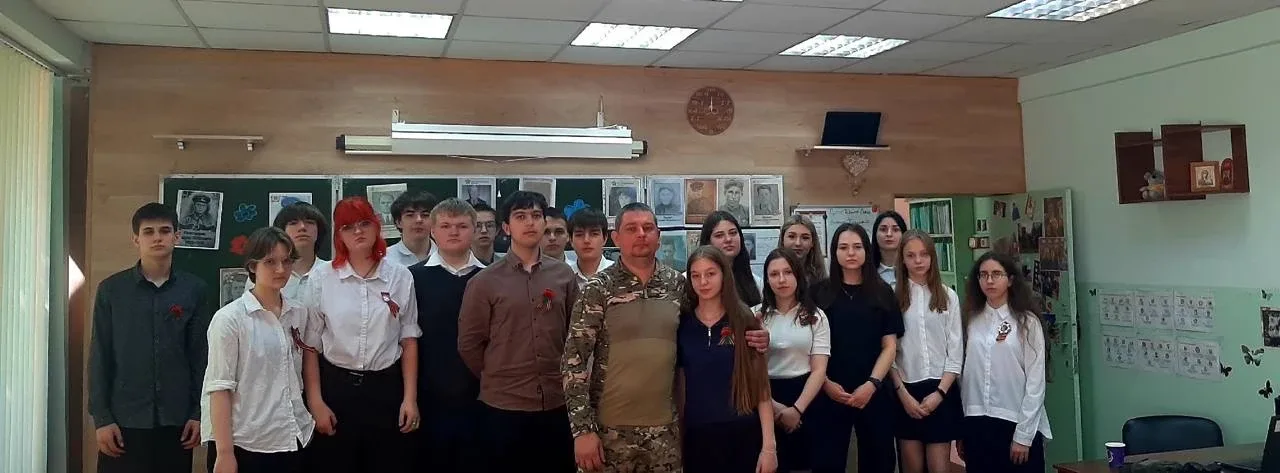 🇷🇺 9 Мая — это не праздник одного дня. Это память, которую мы храним каждый день.  Недавно нашу школ