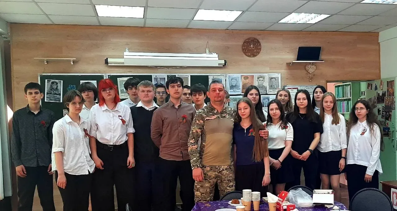 🇷🇺 9 Мая — это не праздник одного дня. Это память, которую мы храним каждый день.  Недавно нашу школ