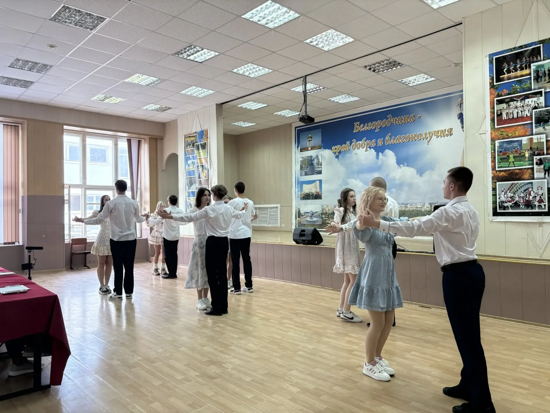✨ 15 мая в нашей школе прошёл танцевальный флешмоб «Память хранит имена» ✨  Это было не просто высту