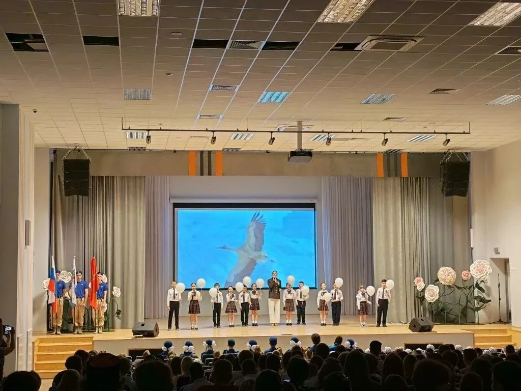 🕊День Победы – это священный день, который собирает нас вместе и напоминает нынешним поколениям о то