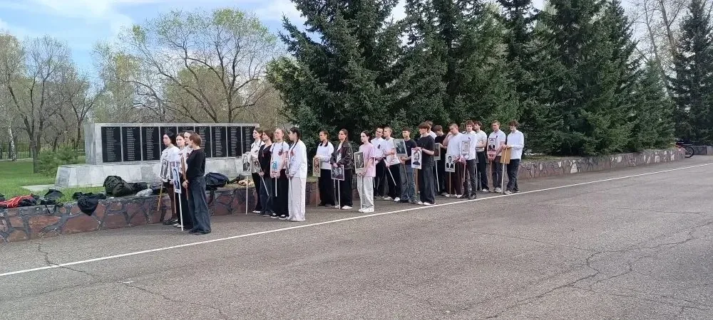 🇷🇺 В строю парада — лицейская гвардия  В программу сегодняшнего парада на площади Победы было включе