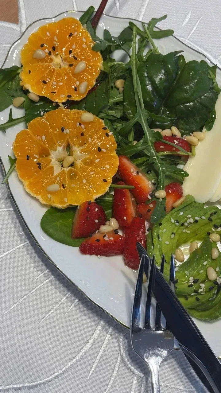 🤦‍♀️  Вы считаете калории. Отказываетесь от вкусной еды. Пьете имбирь с лимоном по утрам. А вес стои