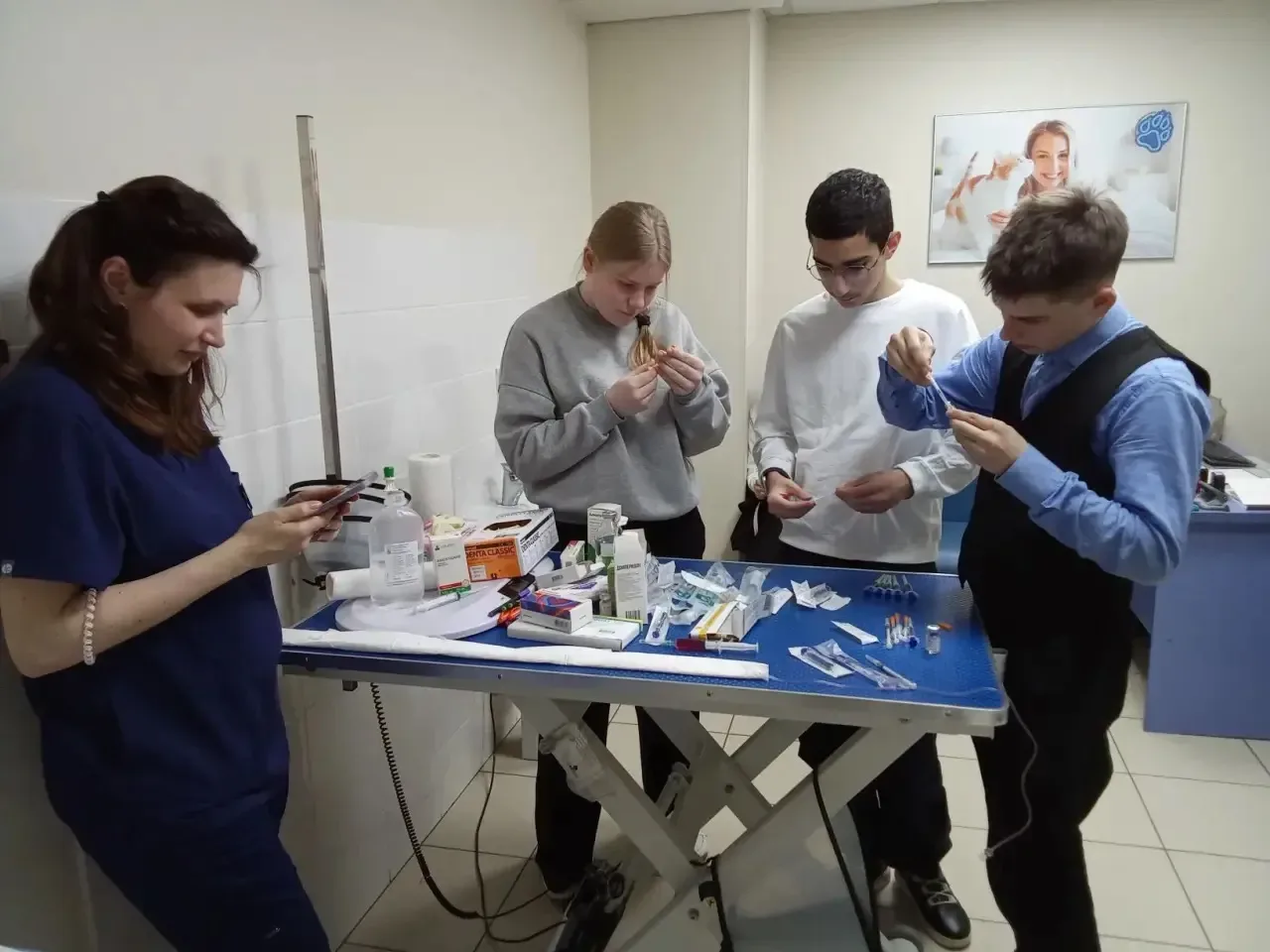 Путь в профессию👩🏼‍⚕️👨🏼‍⚕️🩺  13 мая для обучающихся 8 «А» предпрофильного естественнонаучного класса