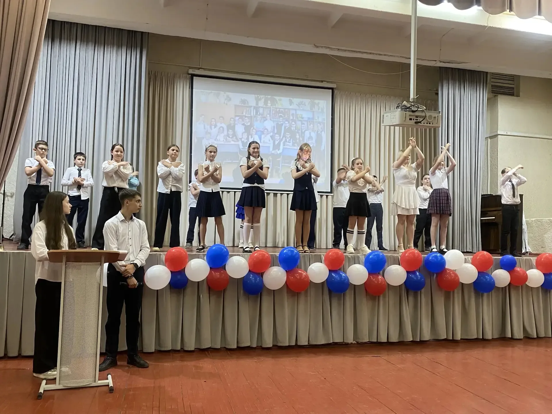 🔔 Последний звонок для 4-х классов: как это было!  Сегодня в нашей школе прозвучал последний звонок 