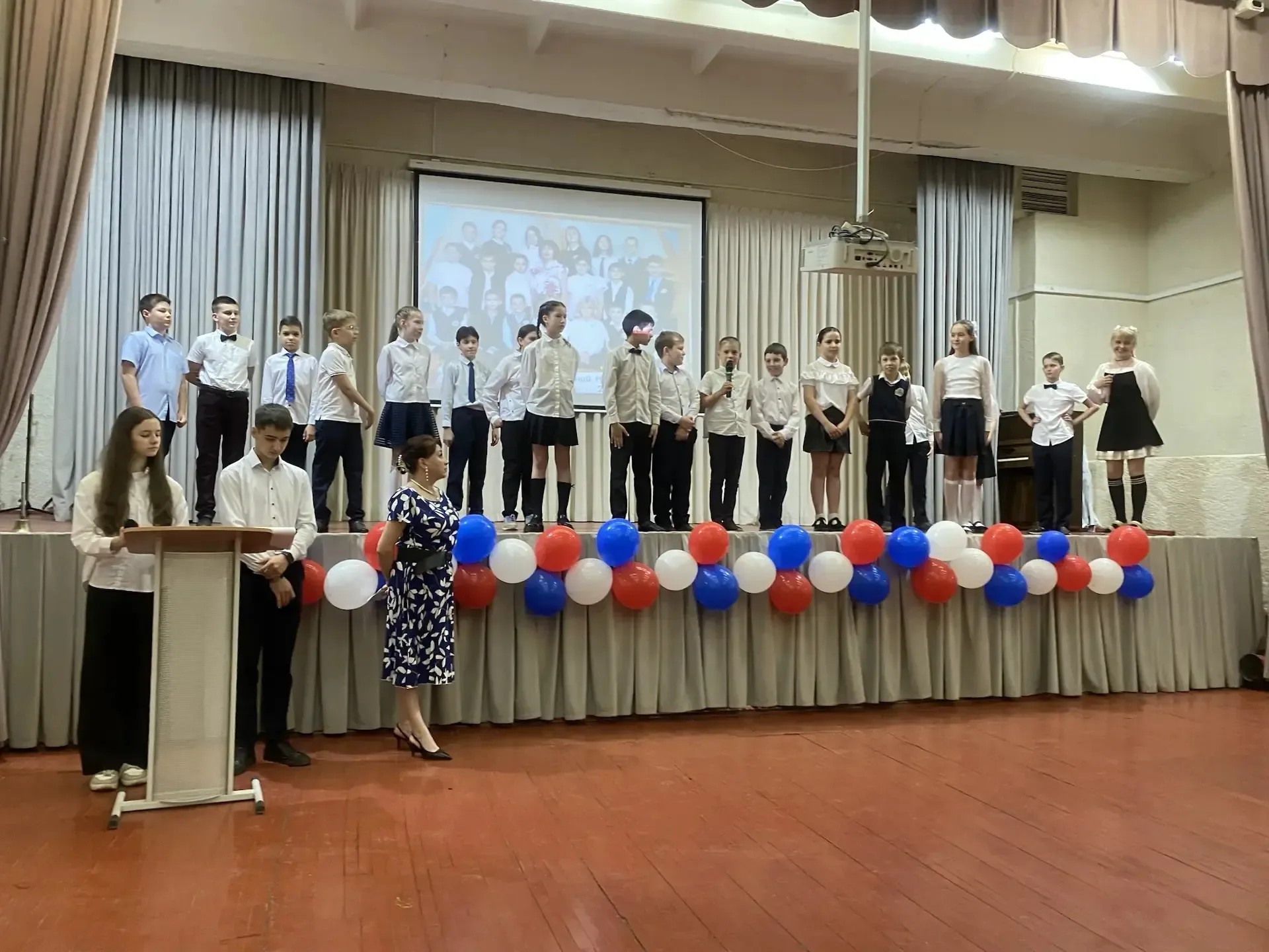 🔔 Последний звонок для 4-х классов: как это было!  Сегодня в нашей школе прозвучал последний звонок 
