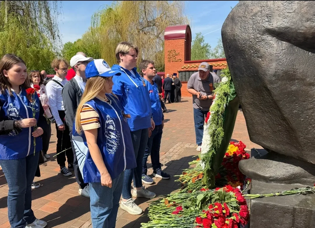 Вчера, 9 мая 2026 года, активисты ДШО "Ювента"и волонтерский отряд "Ангел-хранитель" приняли  участи