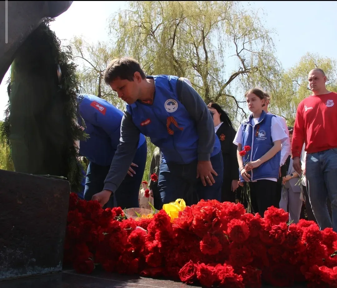 Вчера, 9 мая 2026 года, активисты ДШО "Ювента"и волонтерский отряд "Ангел-хранитель" приняли  участи