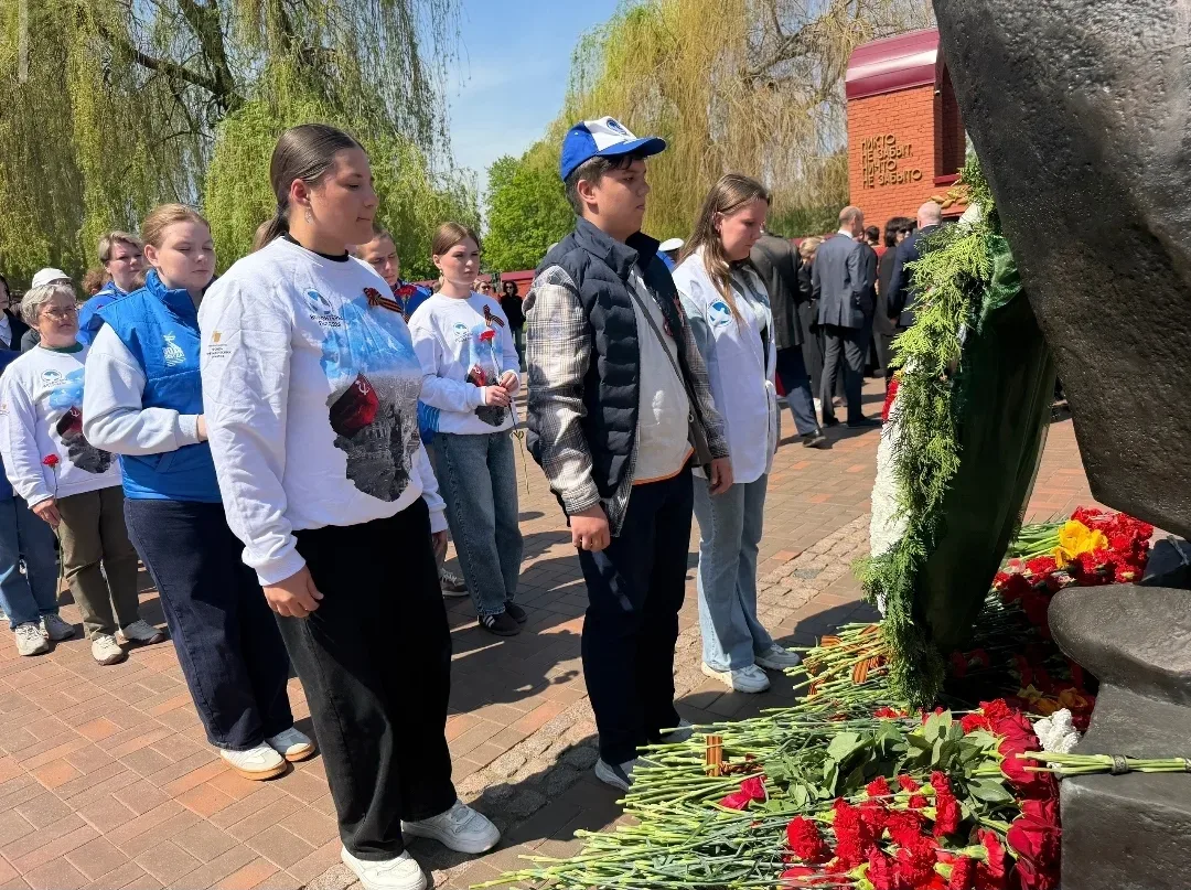 Вчера, 9 мая 2026 года, активисты ДШО "Ювента"и волонтерский отряд "Ангел-хранитель" приняли  участи