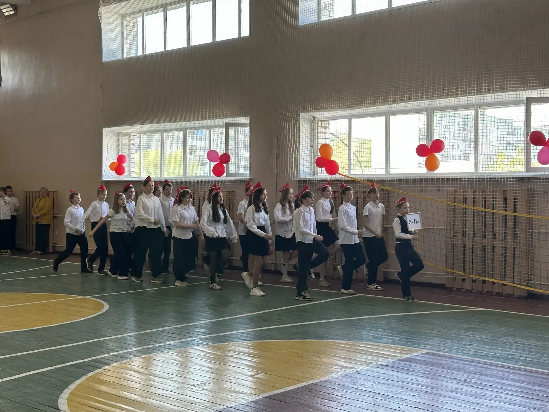 🎉 Браво, ребята! Поздравляем победителей смотра строя и песни, посвященного 9 Мая! 🎉  7 мая, в нашей