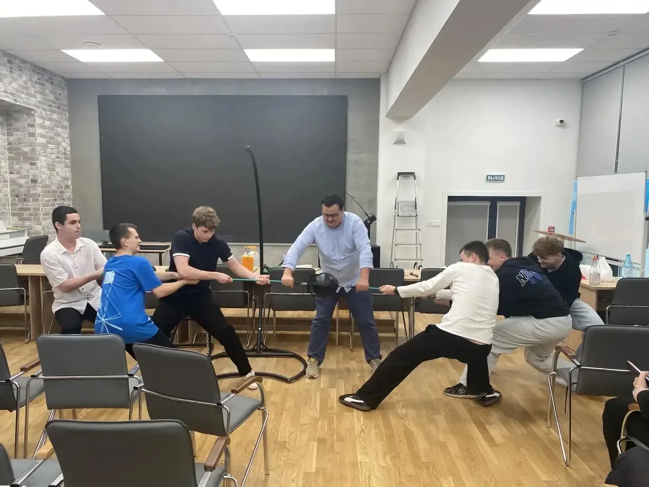 💡 Встреча с лауреатом Всероссийского конкурса «Учитель года России»  Сегодня гостем нашей гимназии в