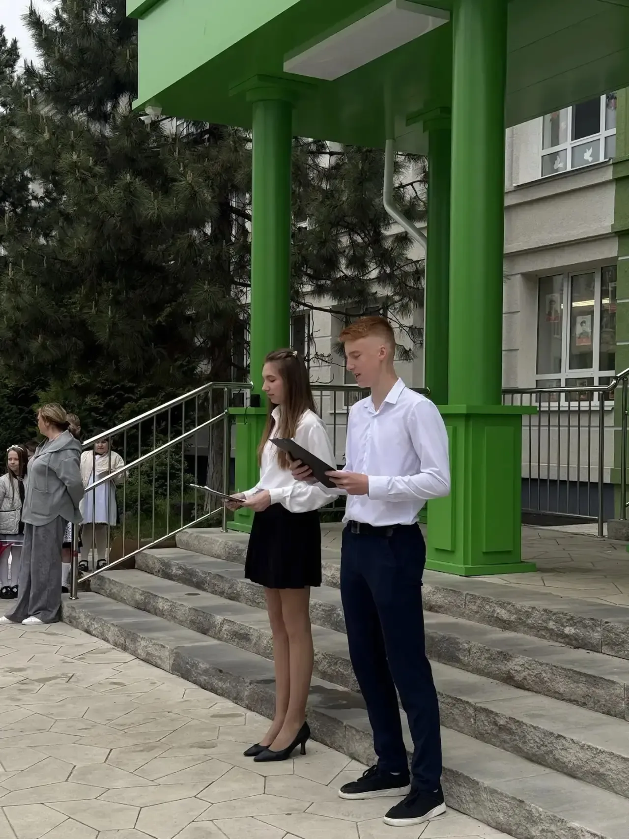 🌹 Новая традиция «Мы в ответе за свою розу»   Сегодня в нашей школе была заложена новая традиция: вы