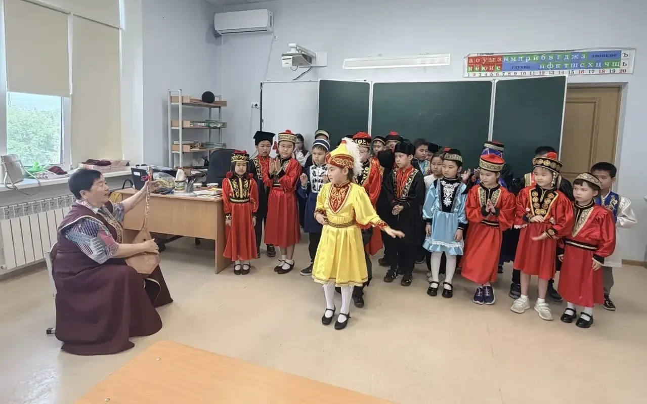 16 мая День калмыцкого чая.   Ежегодно в третью субботу мая жители Калмыкии отмечают День калмыцкого