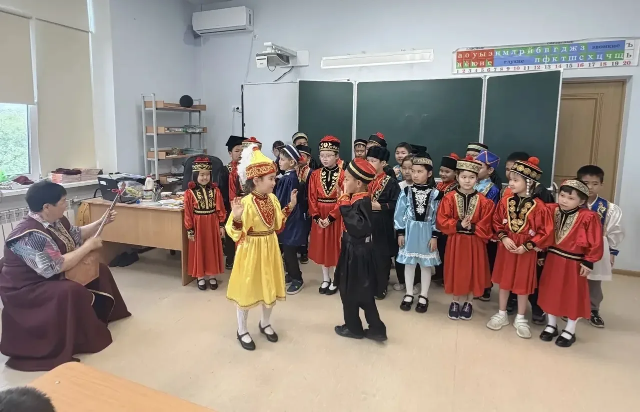 16 мая День калмыцкого чая.   Ежегодно в третью субботу мая жители Калмыкии отмечают День калмыцкого