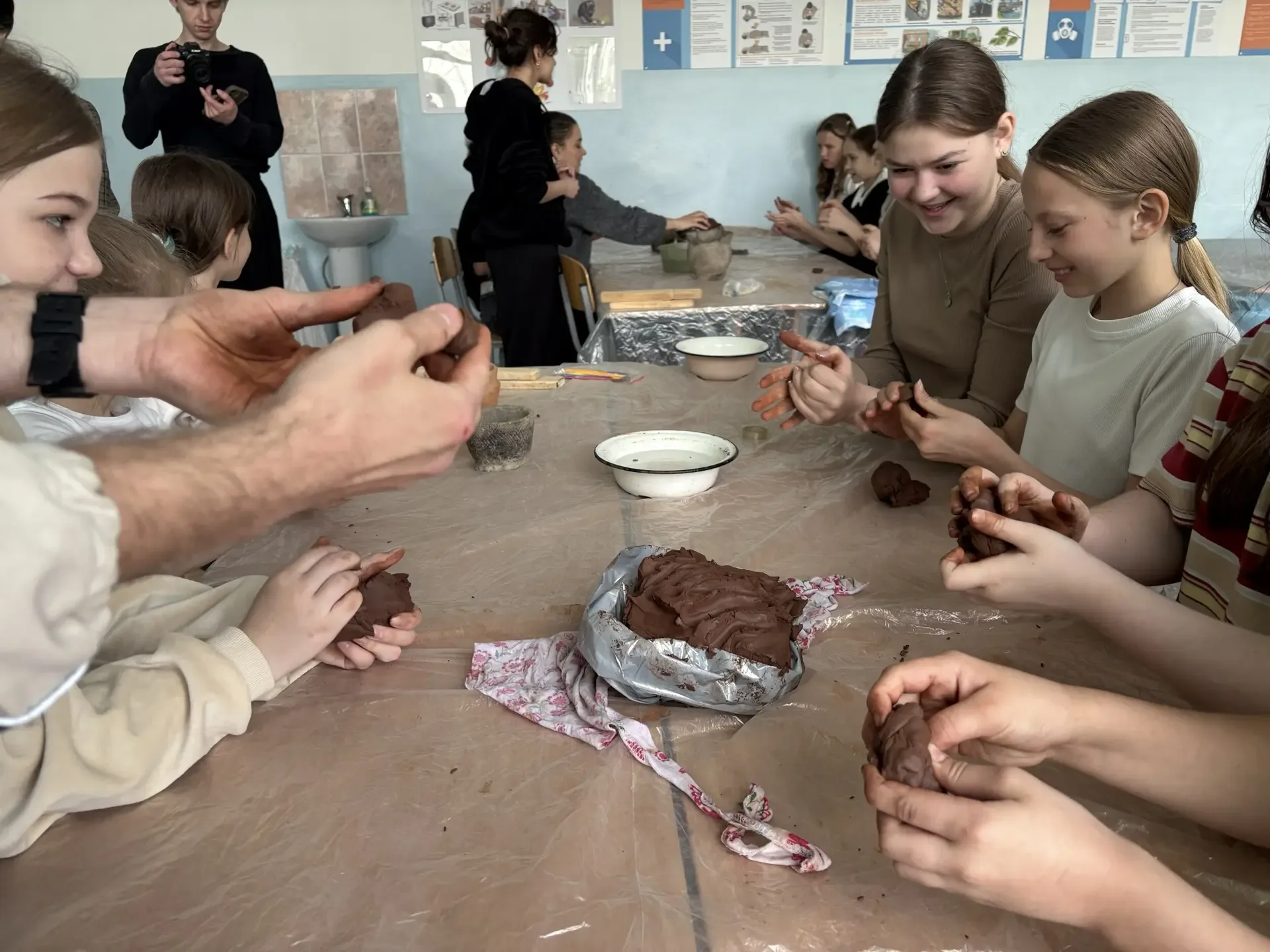 🏫 «Ночь музеев» в гимназии №27: прикоснуться к родному 16 мая 2026 года в нашей гимназии прошла Всер