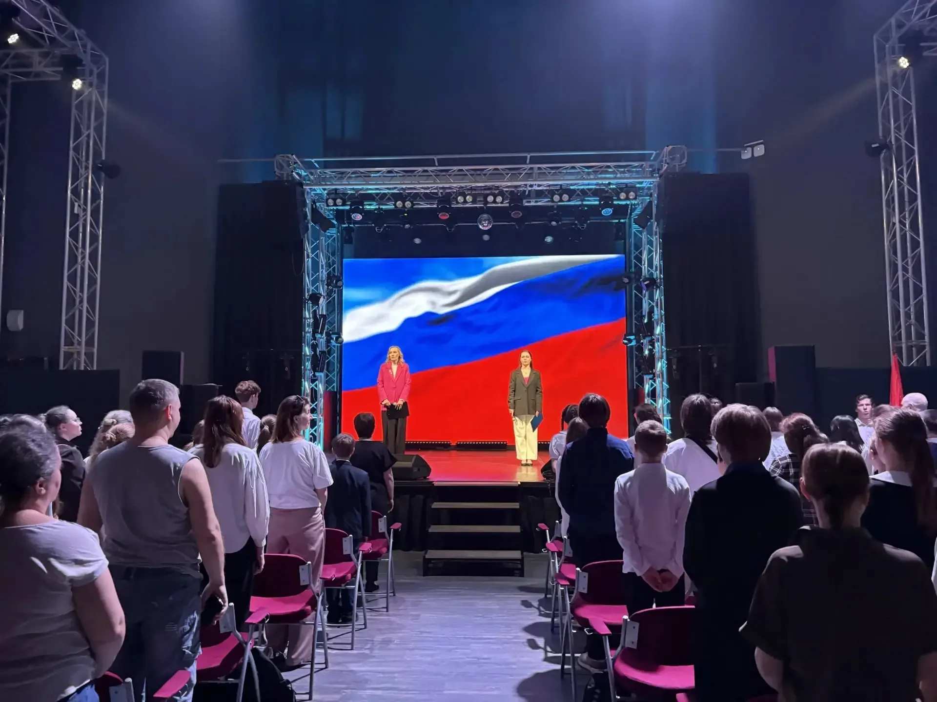 ✨ Звёздный час на Ударников: год завершаем на высокой ноте!  Сегодня, 19 мая, состоялось награждение