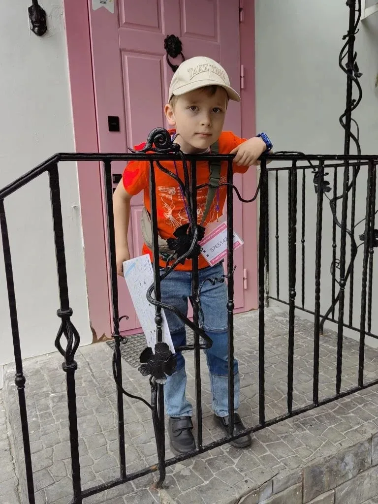 Городской проект - олимпиада "Музеи, парки, усадьбы".  Дима Чайкин, 1-Д класс, уже второй год стал п