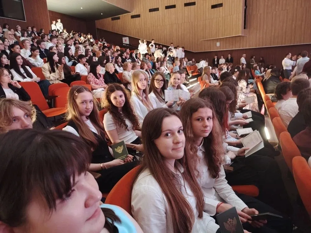 Городской проект Поздравляем наших девятиклассников, участников проекта "Профессиональное обучение б