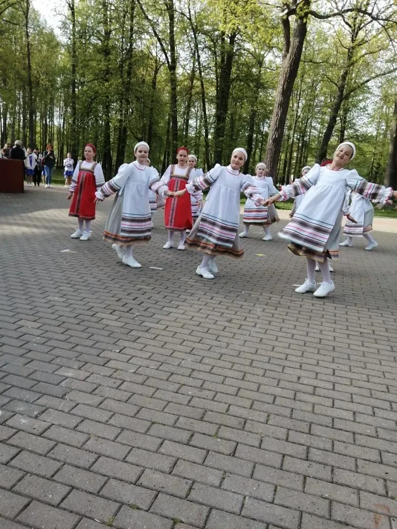 В Пролетарском парке города Саранска 9 мая состоялся концерт с участием учеников 41 школы. Задор, яр