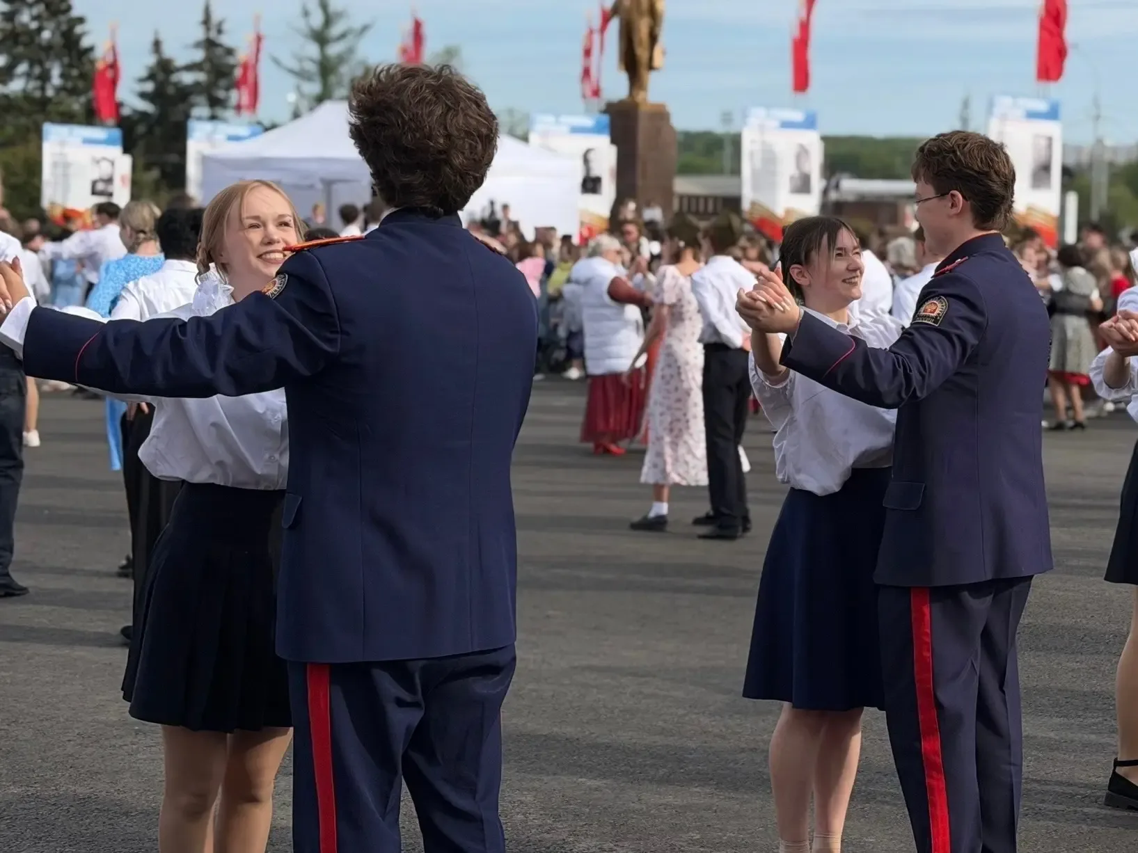 Бал Победы 💃    9 мая главная площадь города Саранска превратилась в большую танцевальную площадку. 