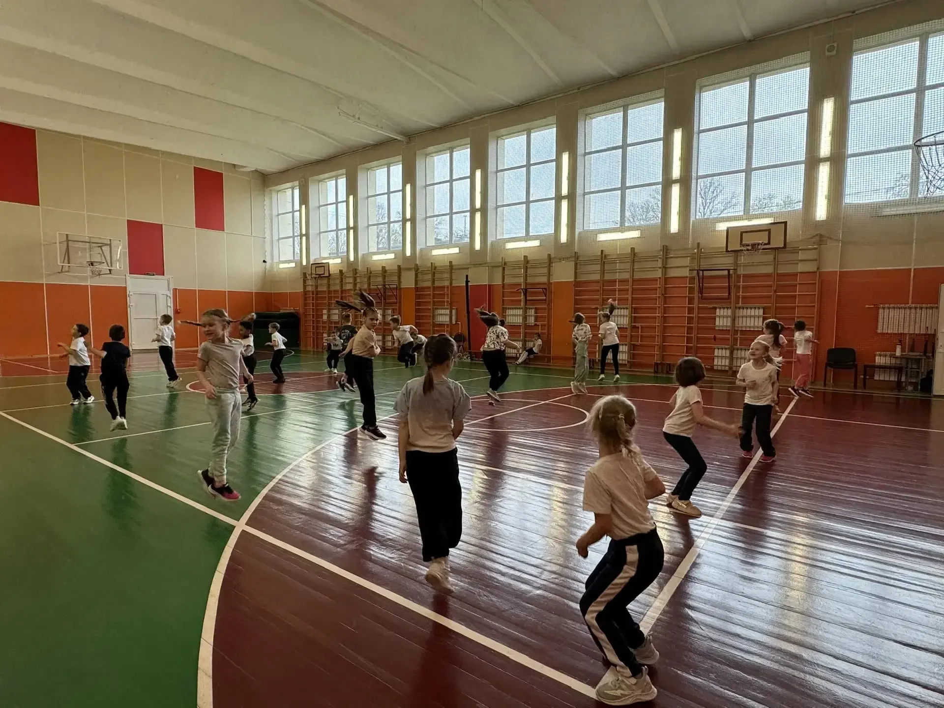 В рамках заключительной недели антинаркотического месячника в нашей школе прошли такие мероприятия, 