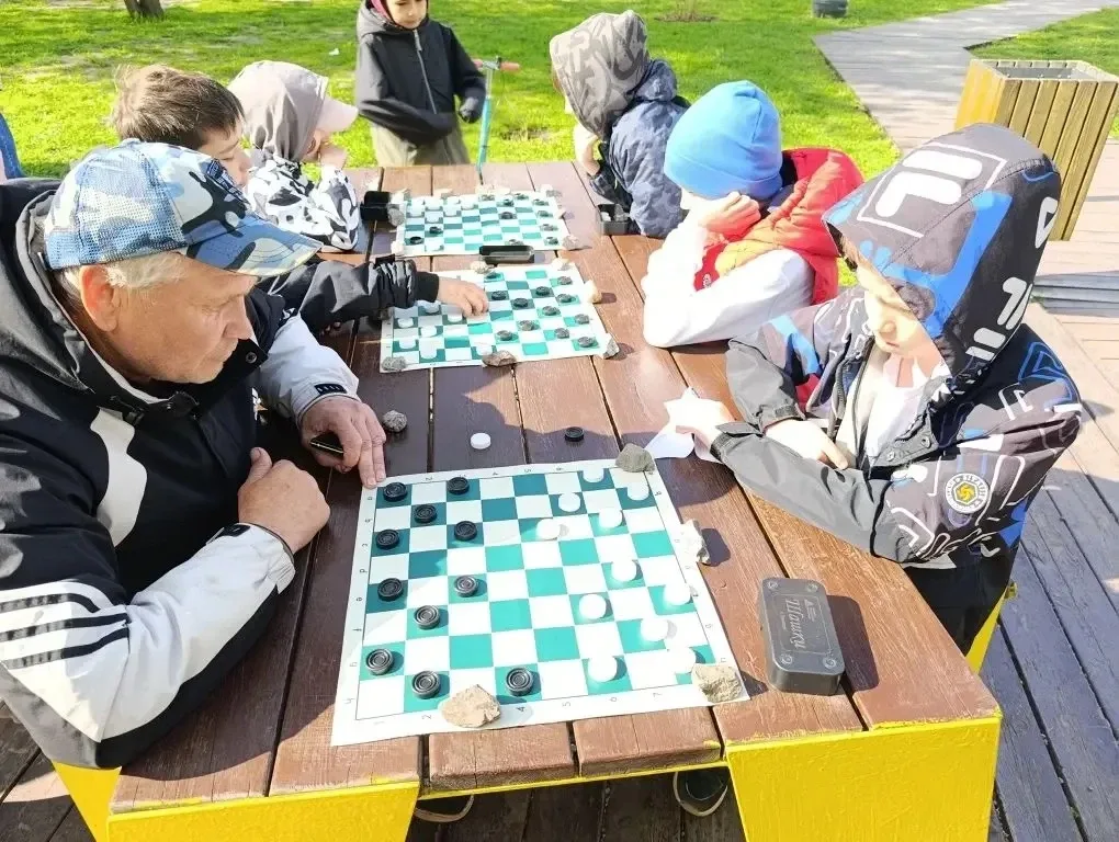 🌟 Сегодня в Демском парке царила особая атмосфера — атмосфера единства, благодарности и памяти! 😊 На