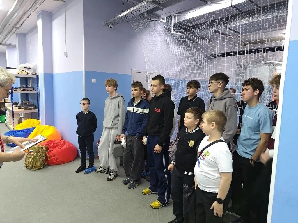 Тема: игра Зарница 2.0  На базе Индустриального колледжа прошли соревнования операторов БПЛА . Наши 