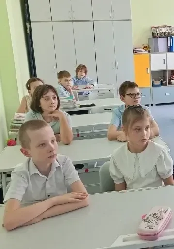 Тема: музейный урок "Герои Курской битвы" во 2 "А" классе.  Классный руководитель: Букреева Р.Ю.  Му
