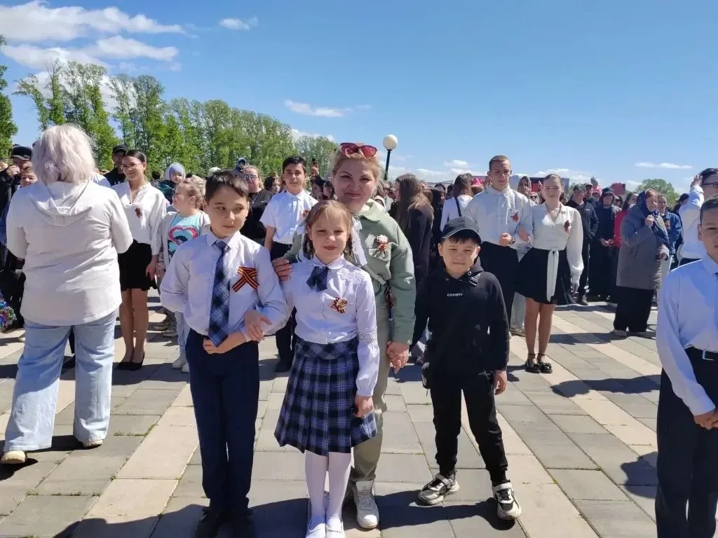 🎖️В рамках празднования Дня Победы в парке «Солнечный» состоялся концерт с традиционным «Вальсом Поб