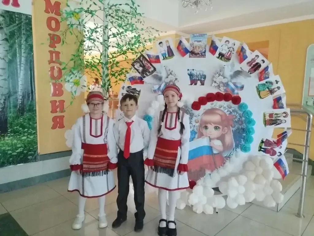 🏆 Наши чтецы — лучшие!  Сегодня мы с огромной радостью и гордостью чествуем наших талантливых ученик