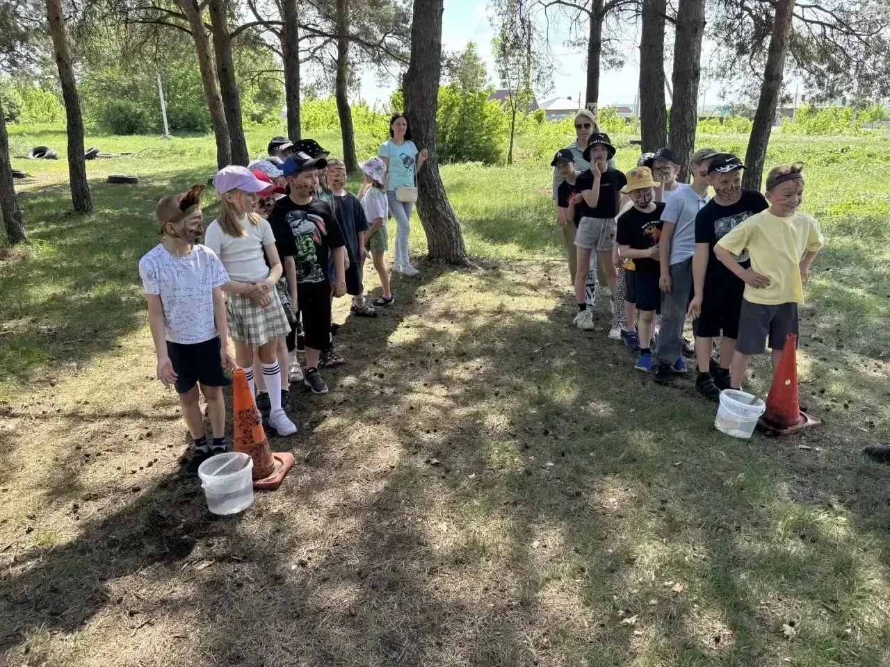 ✨ 2 «В» класс: яркое завершение учебного года! ✨  В этом году 2 «В» решил попрощаться с уроками и те