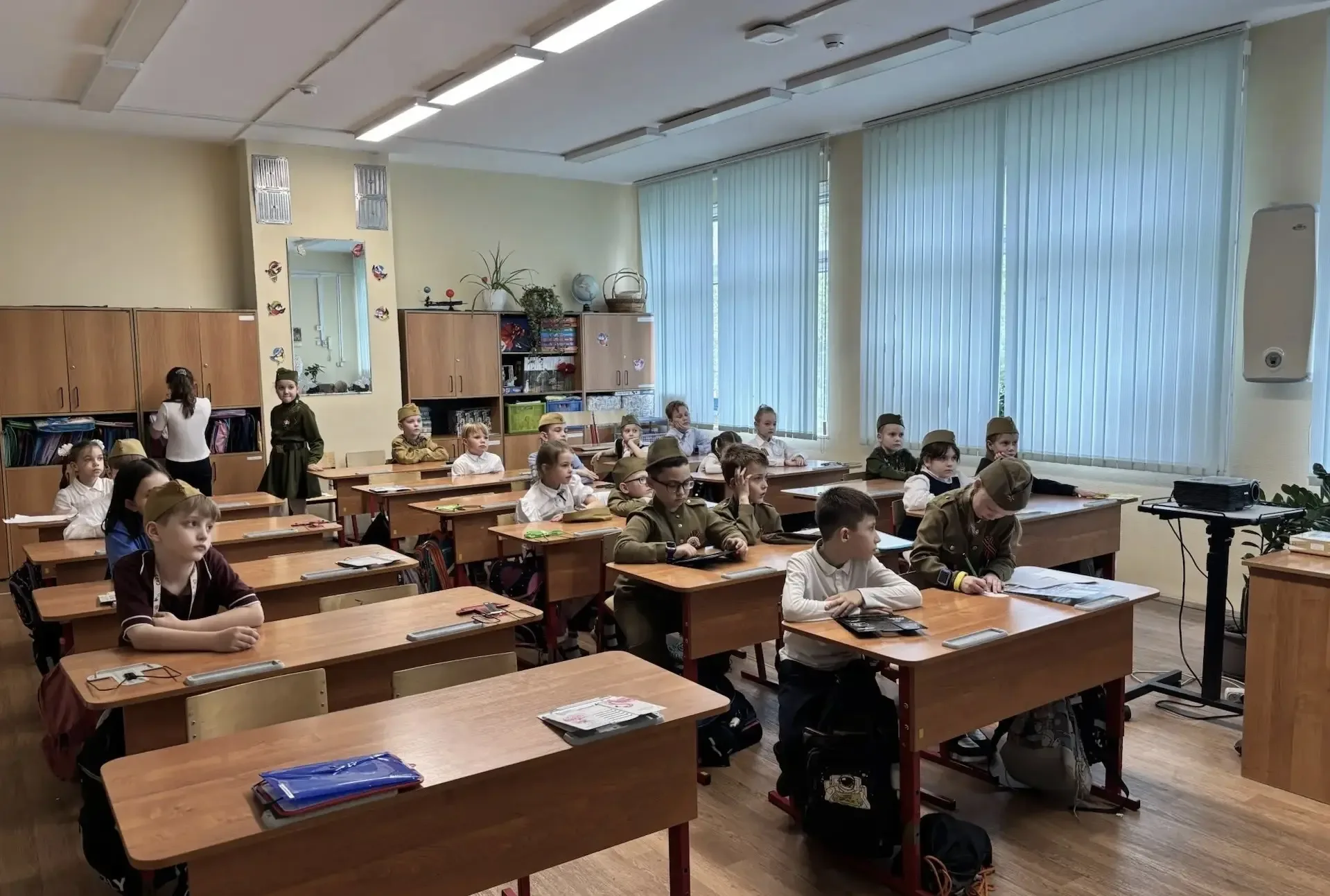 💢 Есть события, о которых люди обязаны помнить   🔹 В 1 «М» классе прошло праздничное мероприятие, по