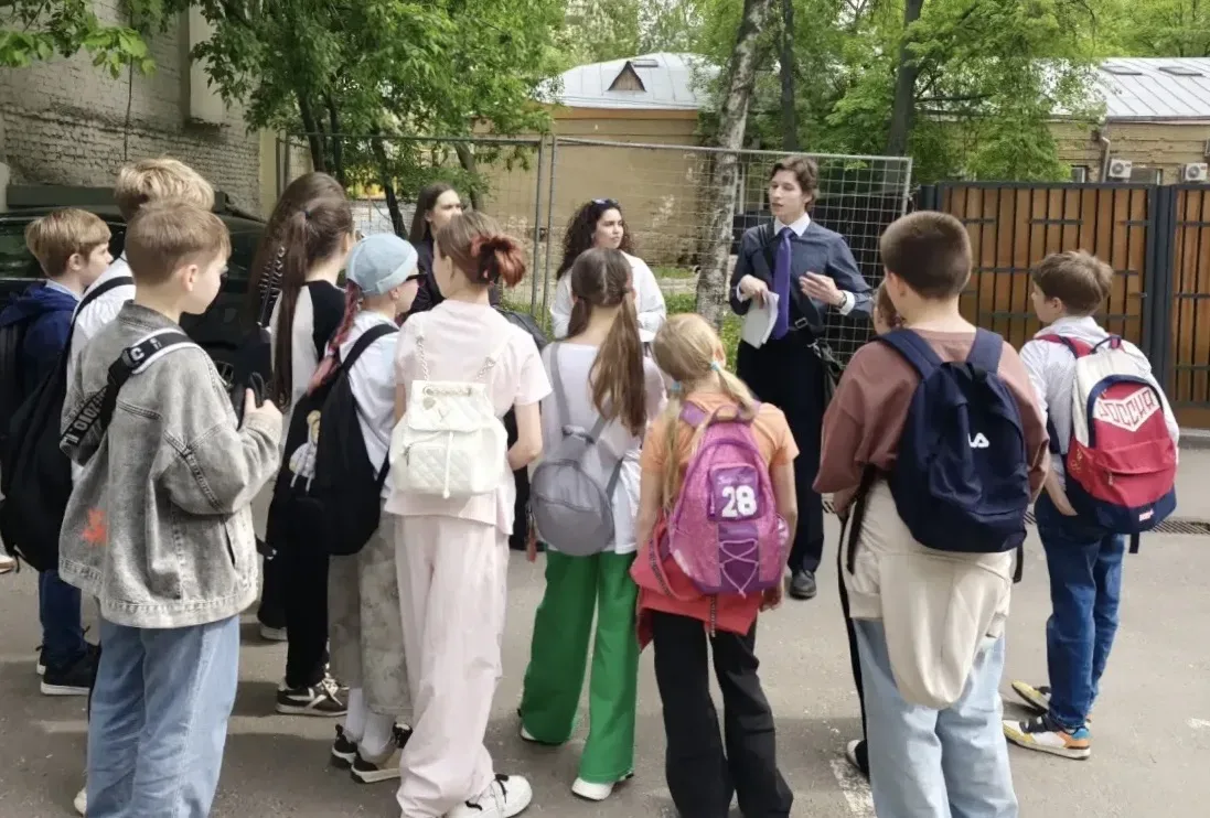 💢 Экскурсия «Москва Есенинская»  🔶 Ученики 5 «В» класса посетили пешую экскурсию «Москва Есенинская»