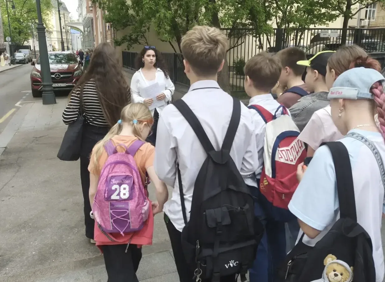 💢 Экскурсия «Москва Есенинская»  🔶 Ученики 5 «В» класса посетили пешую экскурсию «Москва Есенинская»