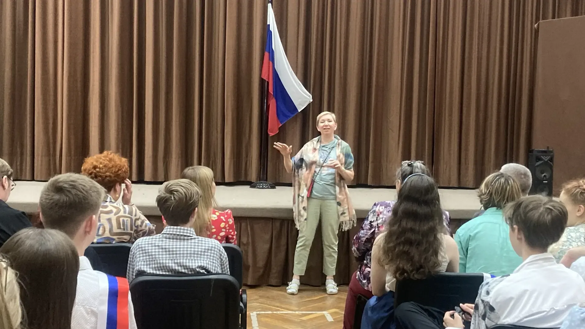 💢 Торжественная линейка для девятиклассников  Друзья! В нашей школе прошла торжественная линейка для