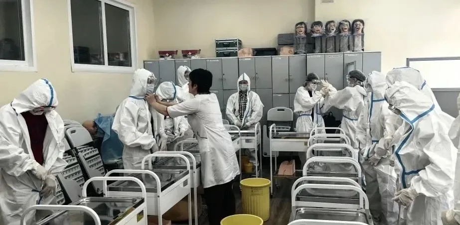 💢 Мастерство начинается здесь  🔹 Чтобы узнать о профессии, от которой зависит здоровье людей, ученик