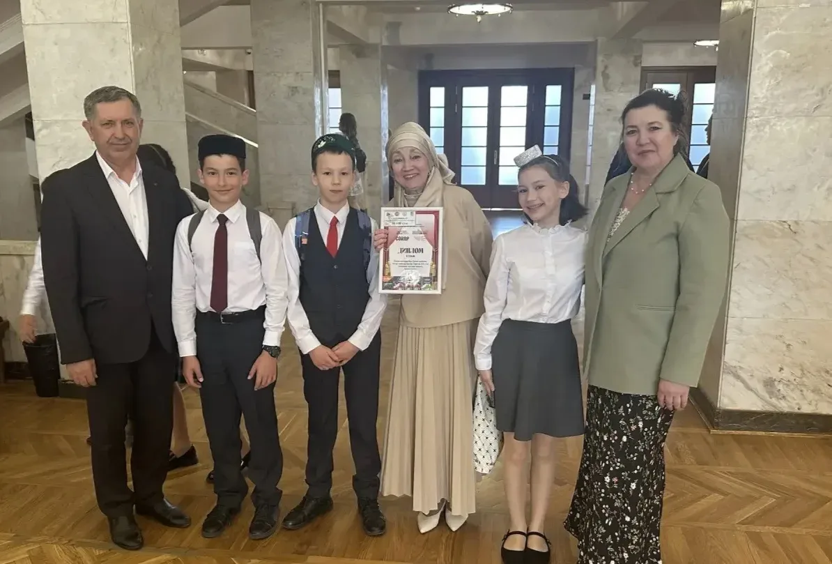 🎭 20 май көнне Казан шәһәренең Ленин исемендәге Мәдәният сараенда балалар һәм яшүсмерләр театрларыны