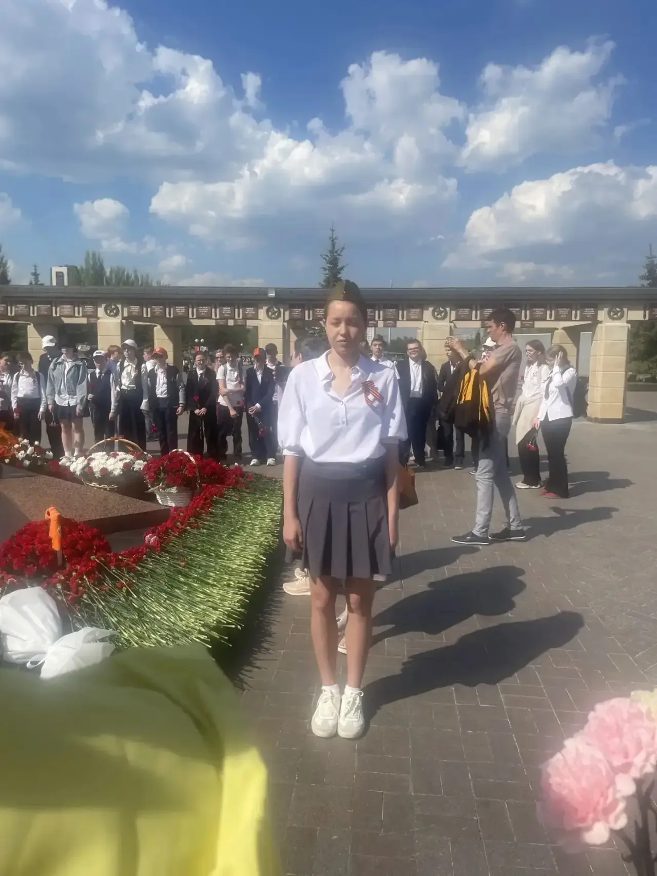 🎖️ В преддверии Дня Победы в Парке Победы Казани у Вечного огня ученики 10-х классов нашей школы зас