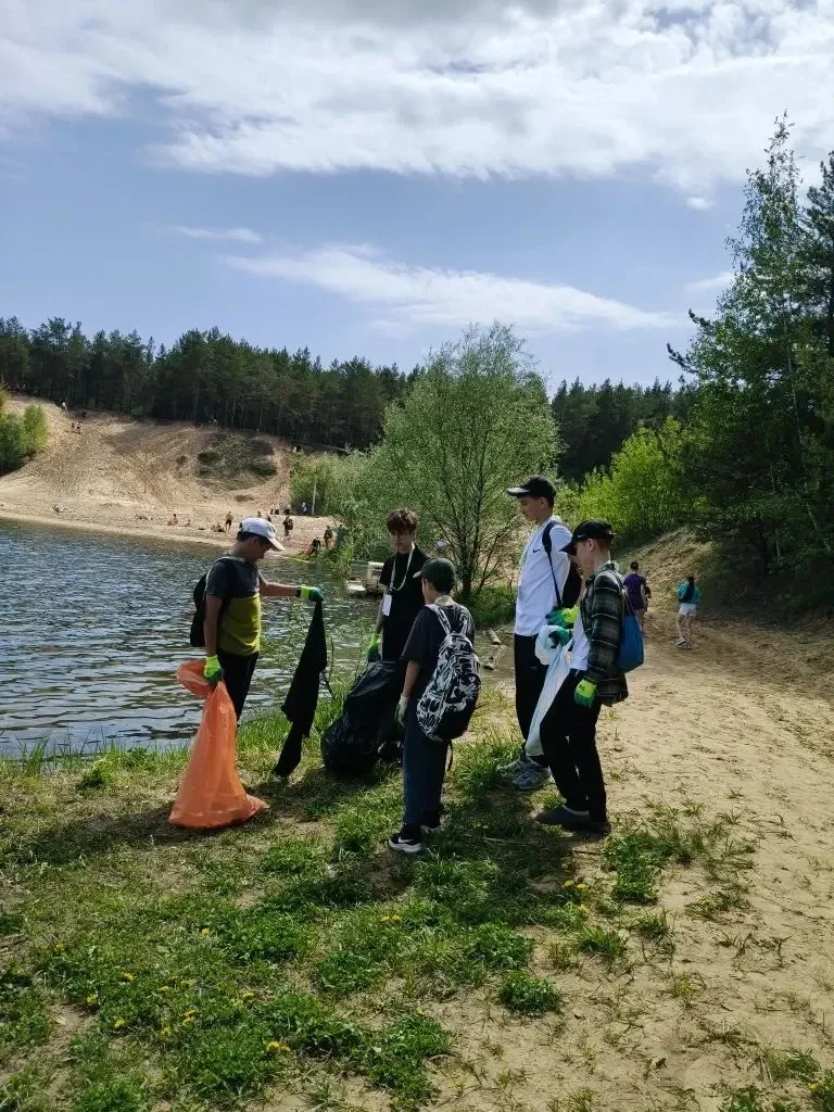 🌿Сегодня учащиеся 6В и 11Б классов нашей гимназии приняли участие в международных экологических соре