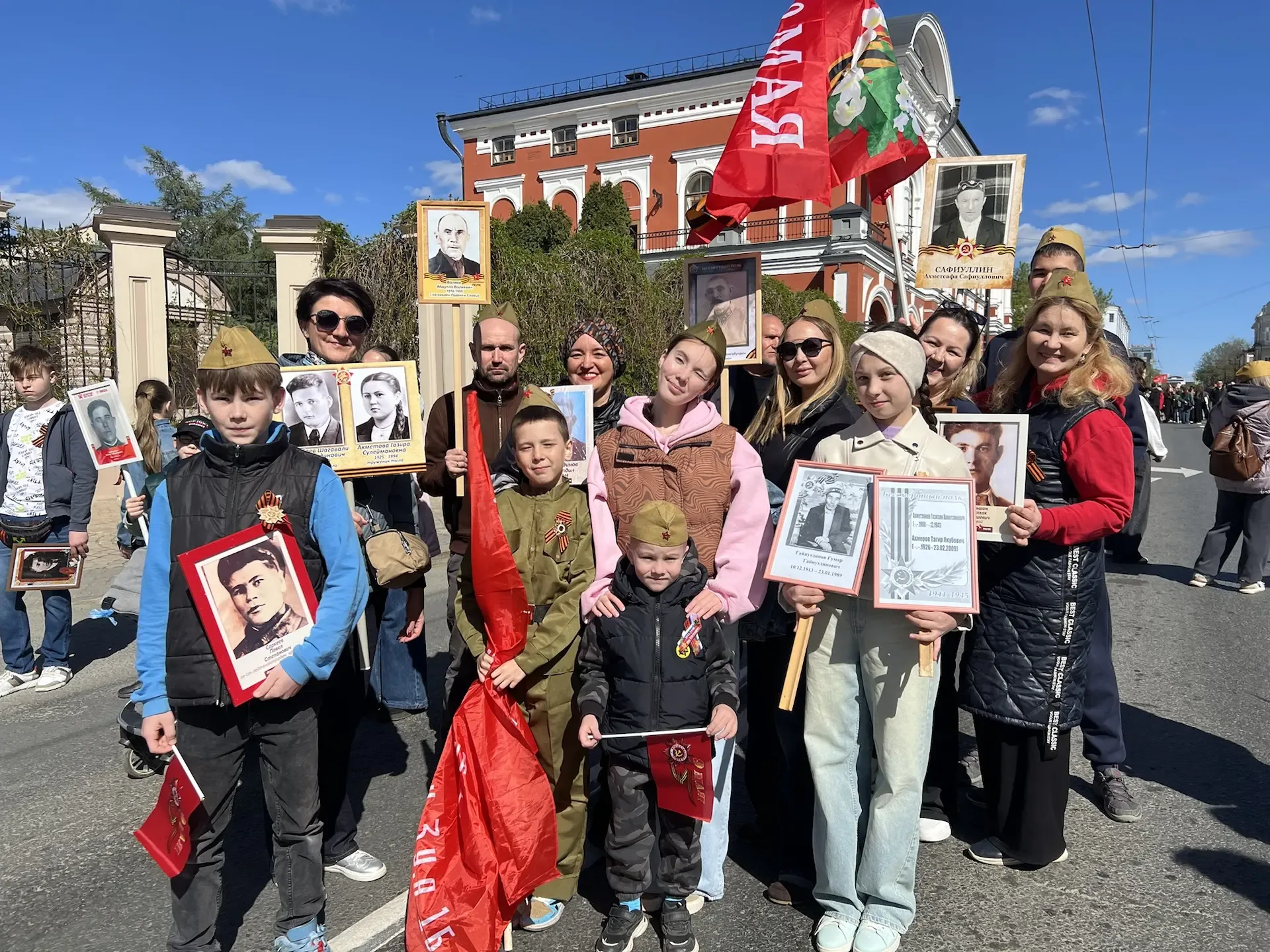 🎖️Сегодня, в День Великой Победы, ученики, учителя и родители нашей гимназии присоединились к акции 