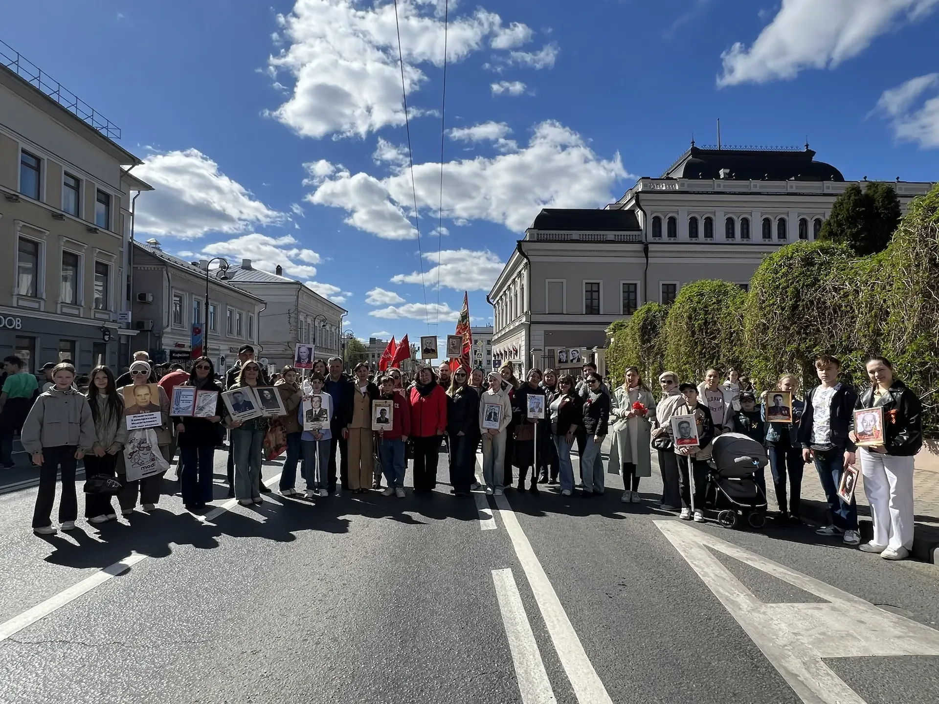 🎖️Сегодня, в День Великой Победы, ученики, учителя и родители нашей гимназии присоединились к акции 