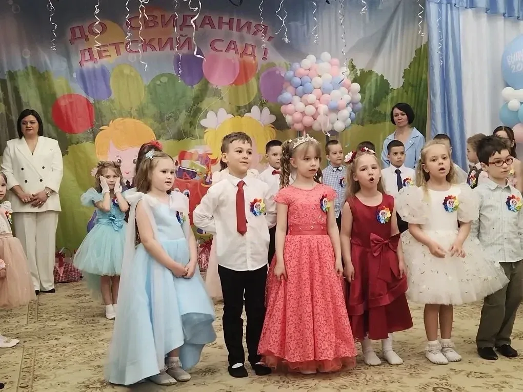 🌸Самый трогательный праздник: выпускной в детском саду  Уважаемые родители!  Выпускной бал в детском
