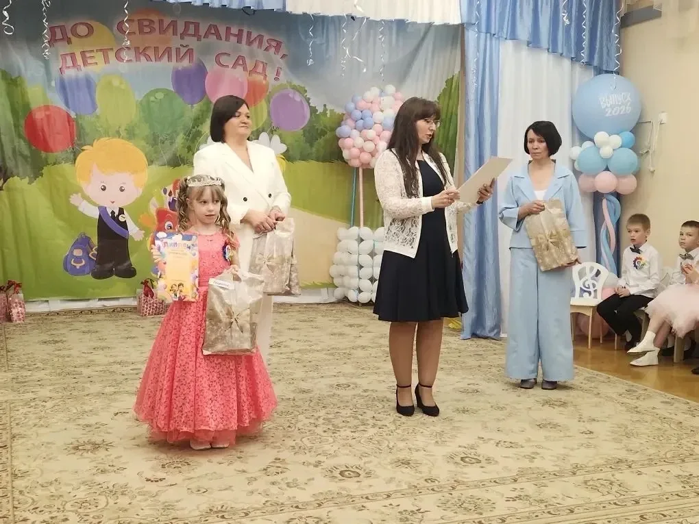 🌸Самый трогательный праздник: выпускной в детском саду  Уважаемые родители!  Выпускной бал в детском