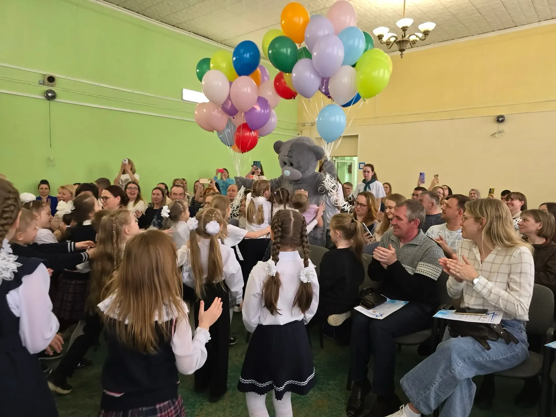 ✨Поздравляем наших первоклассников!  💫25 апреля в МАОУ Лицей м.о.г. Бор прошла Церемония награждения