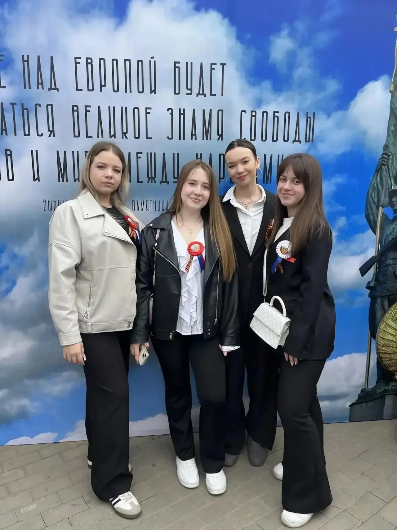 6 мая 2026 года на вокзал Ростов-Главный прибыл Ретропоезд «Победа».  Состав, сформированный из паро