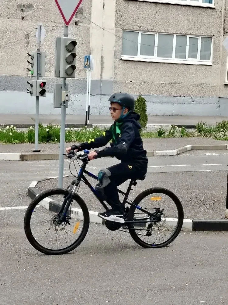 🚦 Юные инспекторы гимназии №115 — на страже безопасности!  Сегодня наша команда ЮИД приняла участие 