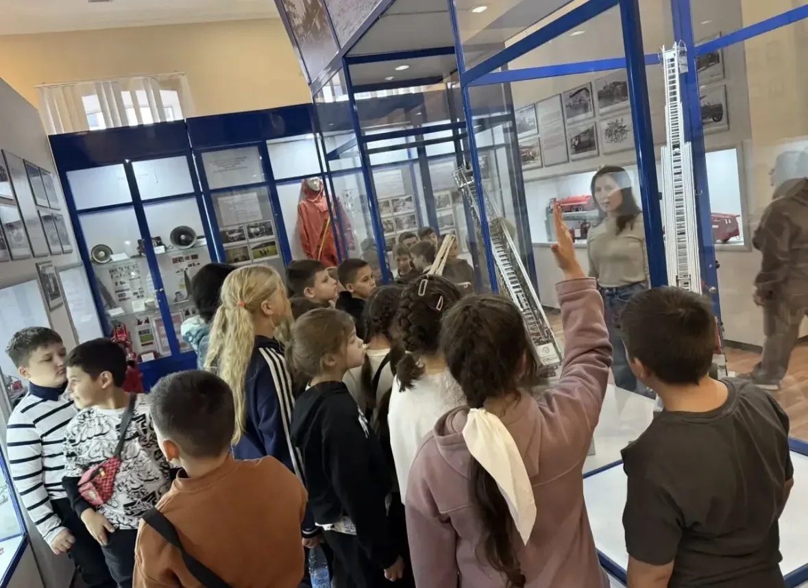 Учащиеся 3Д класса совершили увлекательное путешествие в мир отважных людей и мощной техники, посети