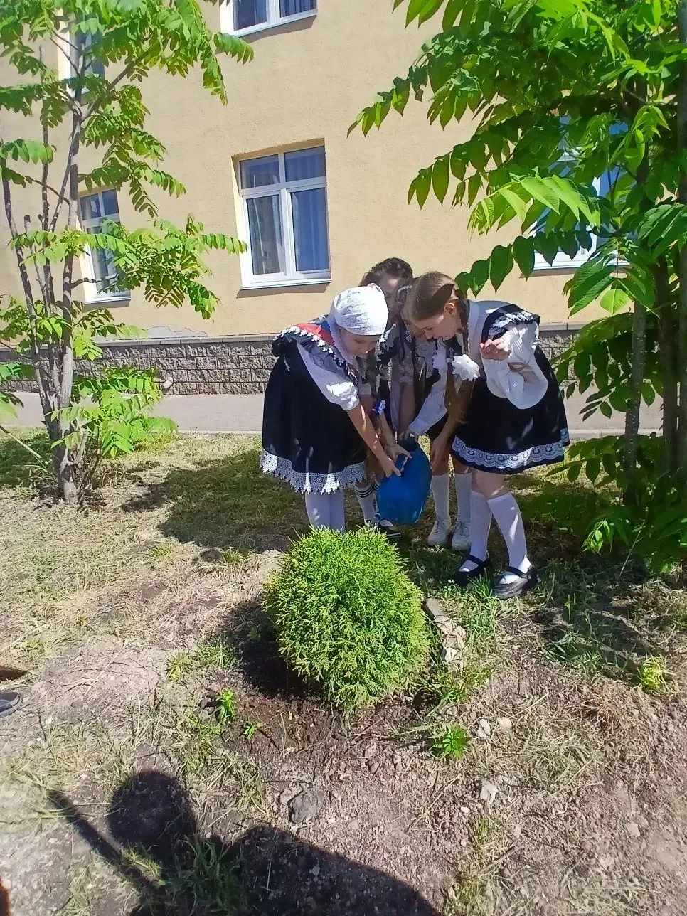 🎓 Выпускной 4 класса - новый этап в жизни!  Вот и настал этот волнительный день — выпускной начально