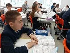 В 4Г классе прошел открытый урок математики для студентов педагогического факультета. С помощью иску