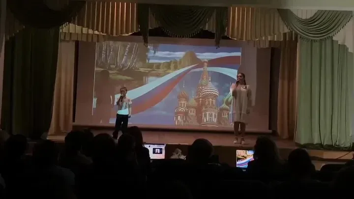 Степанова Мария со своим братом Степановым Григорием участвовала в праздничном концерте «И снова май